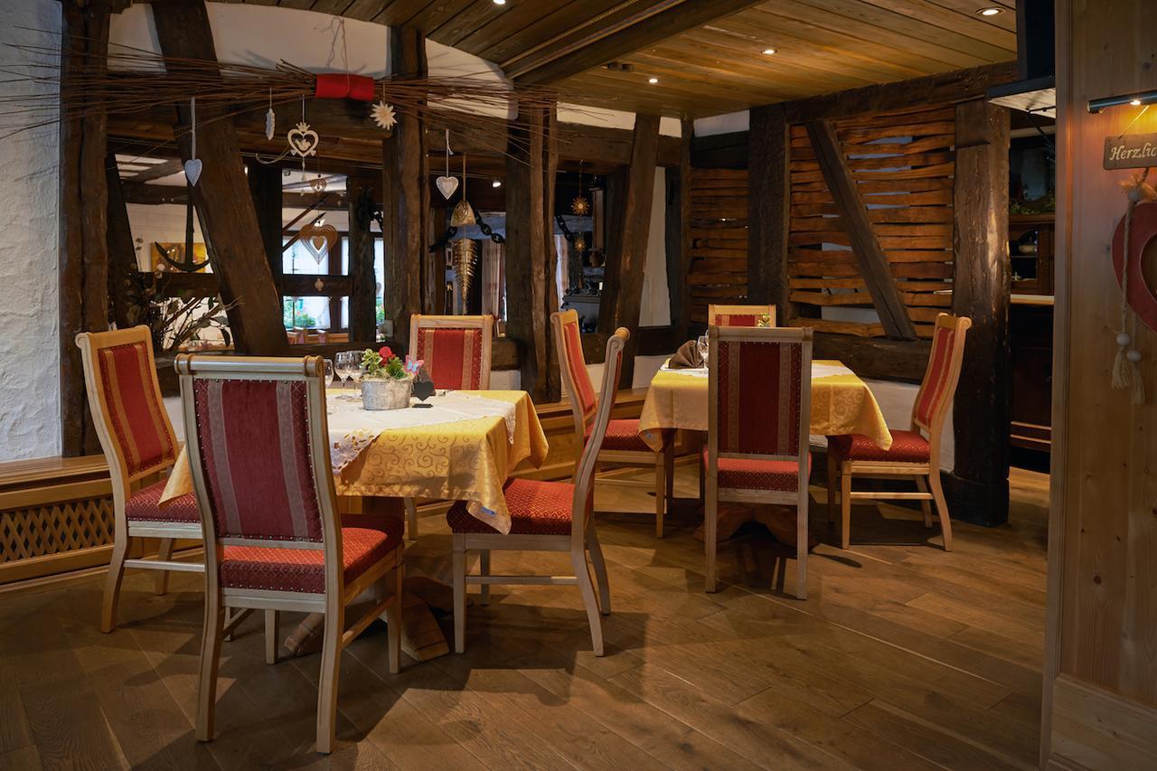 Hotel & Restaurant Zum Karpfen Obernburg am Main Exterior foto